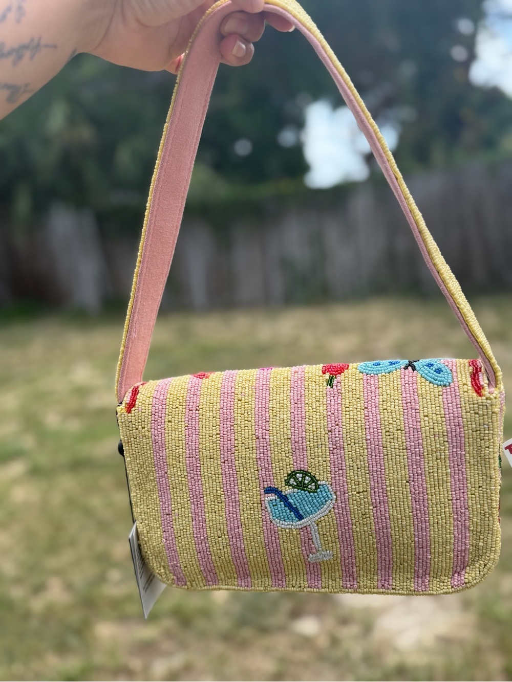America and beyond Beaded Coastal Motif Shoulder Bag - Picture 2 of 3